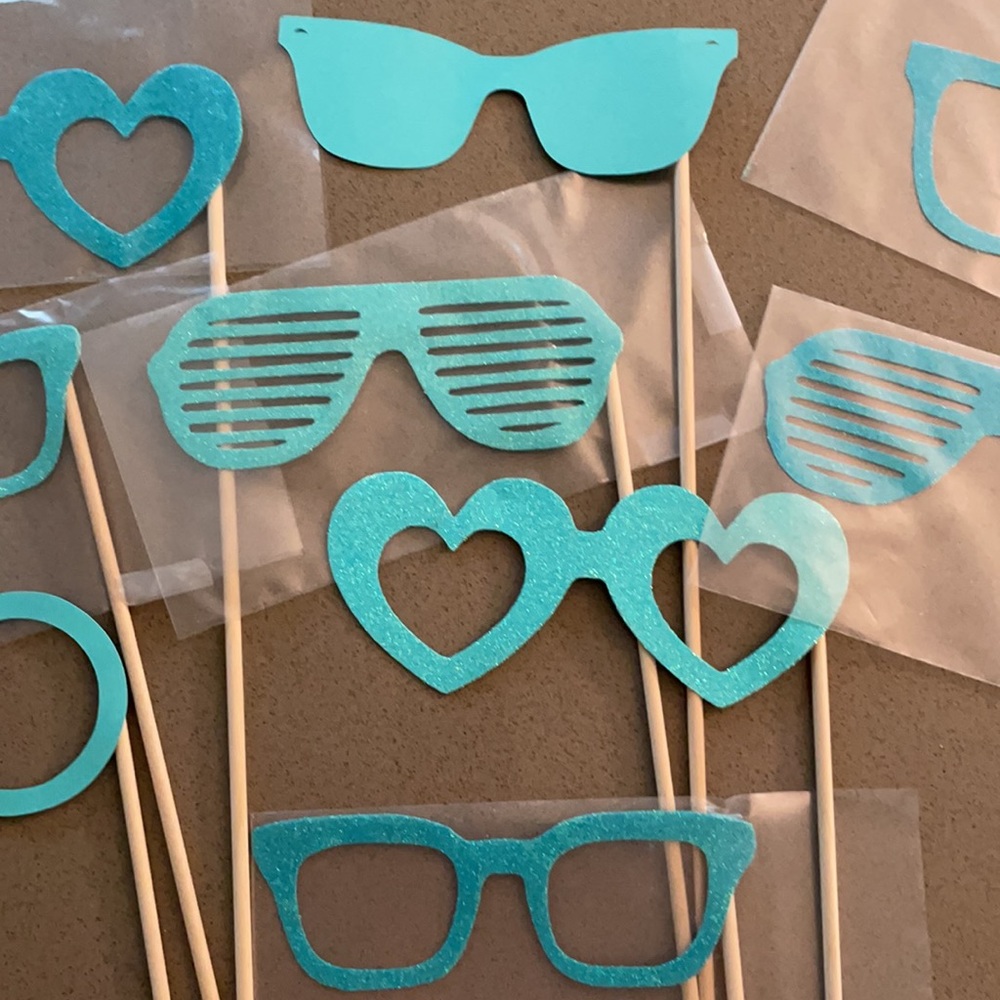 Photo Booth Props - Picture 5 of 13